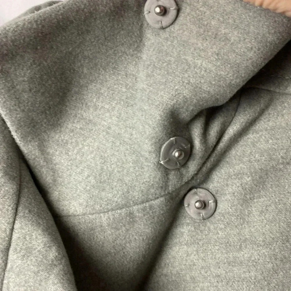 -H & M WOMENS SIZE 6 BELTED COAT GRAY SNAP BUTTONS LINED POCKETS POLY ELASTANE - Picture 5 of 12